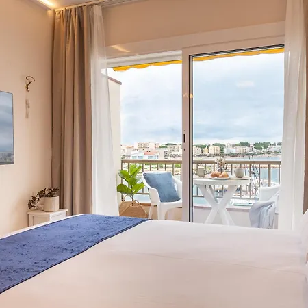 Estudio Con Terraza Lorena L' Escala