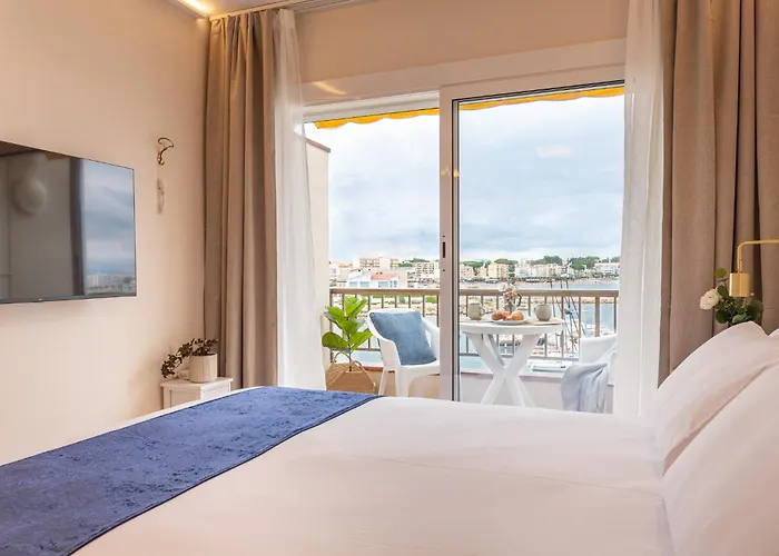 Estudio Con Terraza Lorena L' Escala